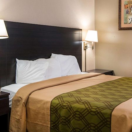 Econo Lodge Selma Εξωτερικό φωτογραφία
