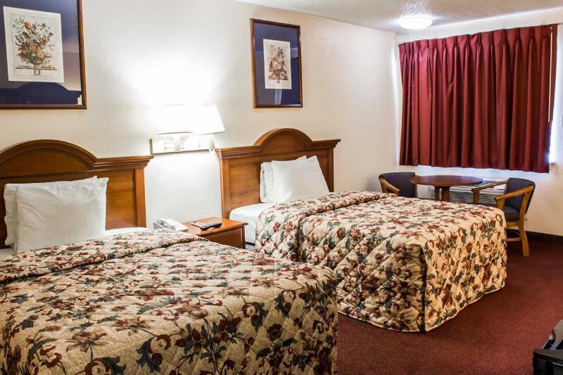 Econo Lodge Selma Εξωτερικό φωτογραφία